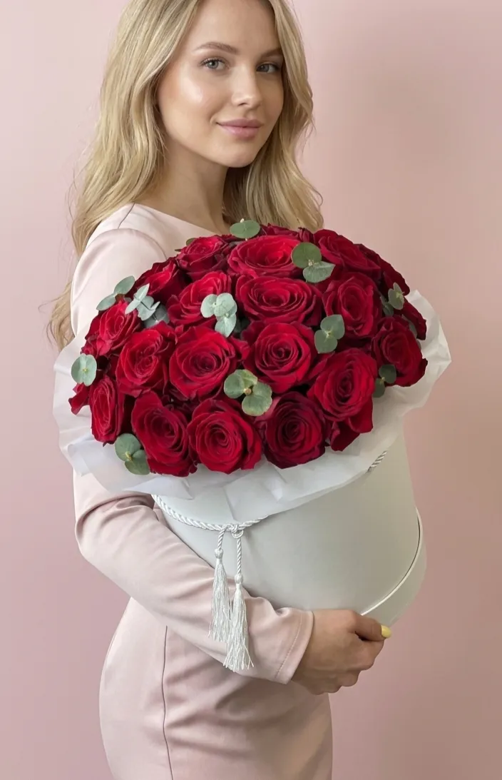 35 Красных Роз в коробке